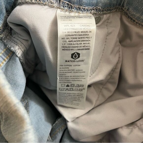 NWT Signature Levi Strauss Light Wash Blue Denim Pull-On Skinny Jeans 10/30 - Picture 11 of 11